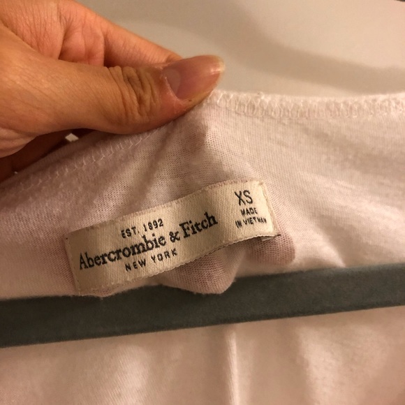 A&F basic white tee Abercrombie Fitch cotton soft - Picture 3 of 3